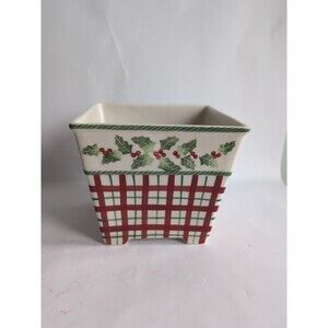 vintage williamsburg andrea sadek Christmas Holly & Berry Square Planter Vase